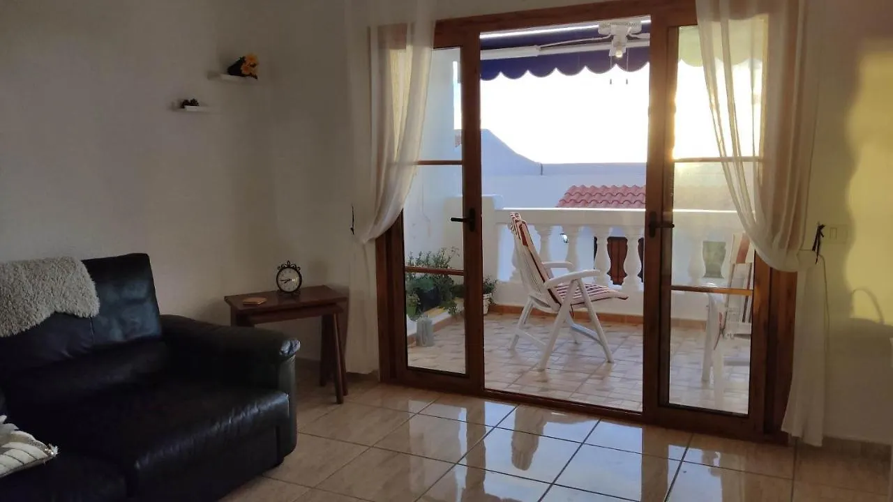 Santiago Beach, Los Cristianos Apartment With Air Conditioning
