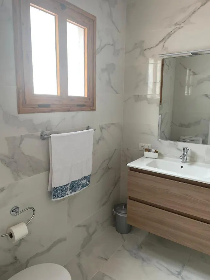 Santiago Beach, Los Cristianos Apartment With Air Conditioning