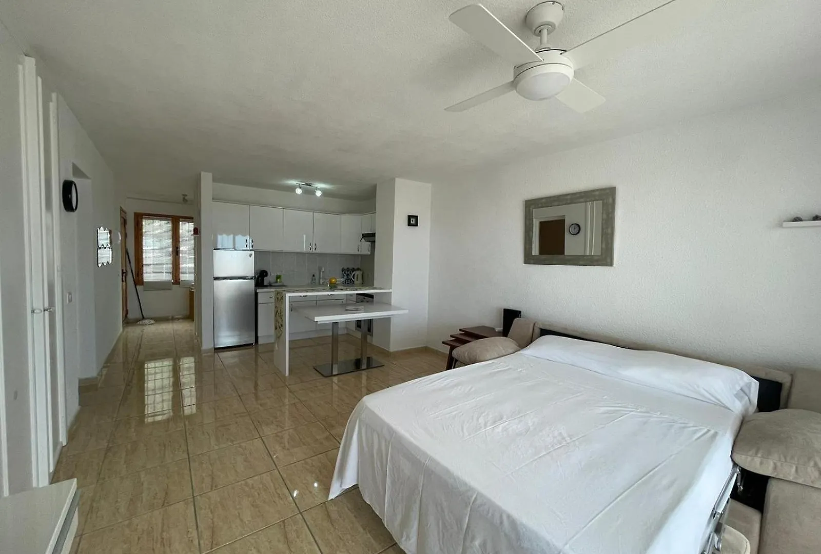 Santiago Beach, Los Cristianos Apartment With Air Conditioning Spain