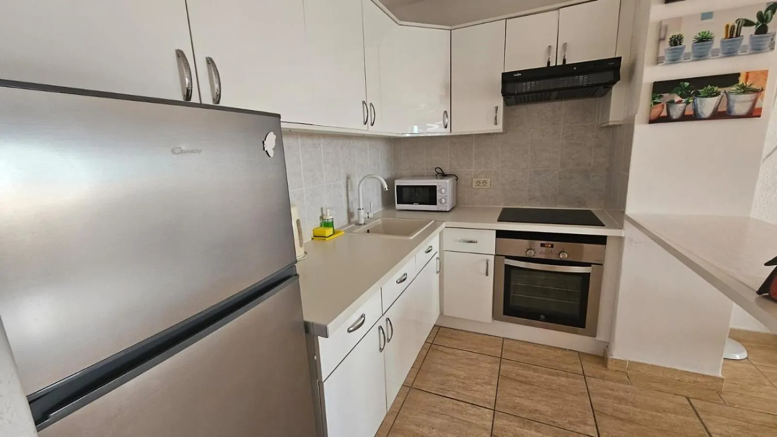 Santiago Beach, Los Cristianos Apartment With Air Conditioning 0*, Los Cristianos (Tenerife)