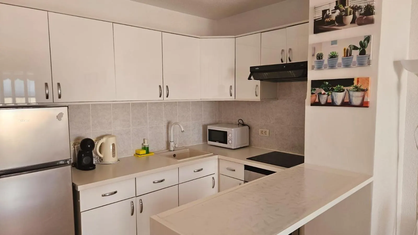 Santiago Beach, Los Cristianos Apartment With Air Conditioning