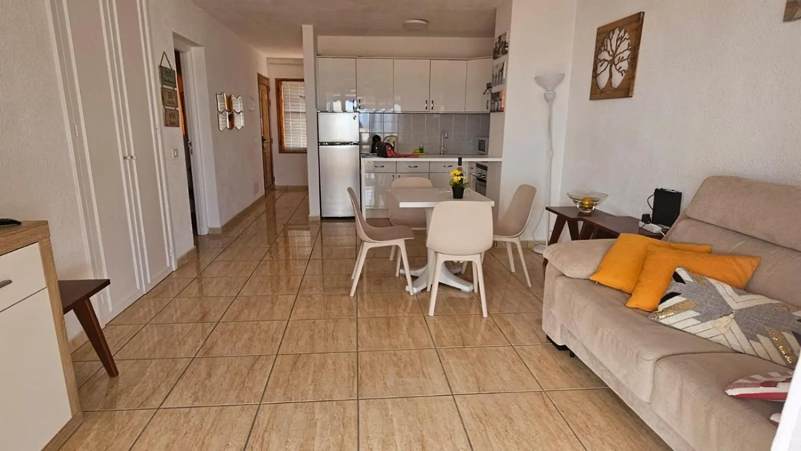 Santiago Beach, Los Cristianos Apartment With Air Conditioning