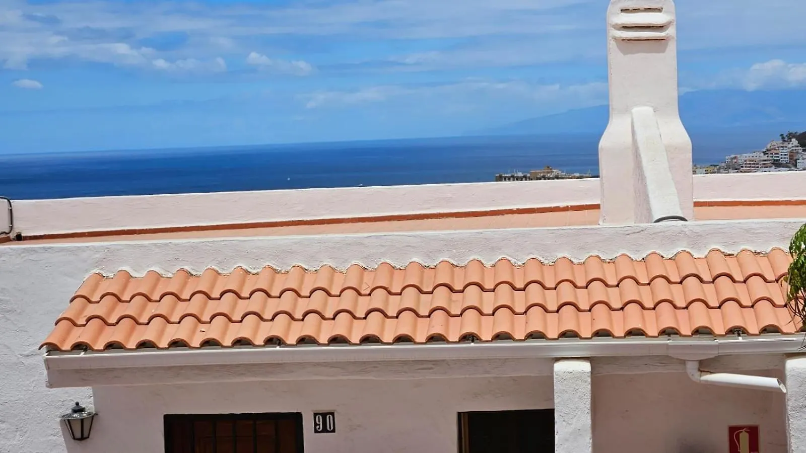 Santiago Beach, Los Cristianos Apartment With Air Conditioning Spain